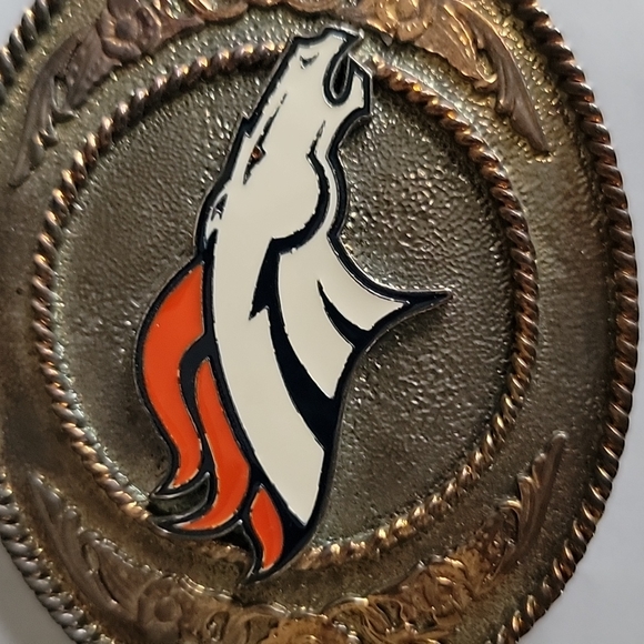 Denver Bronco Belt Buckle - Picture 3 of 3